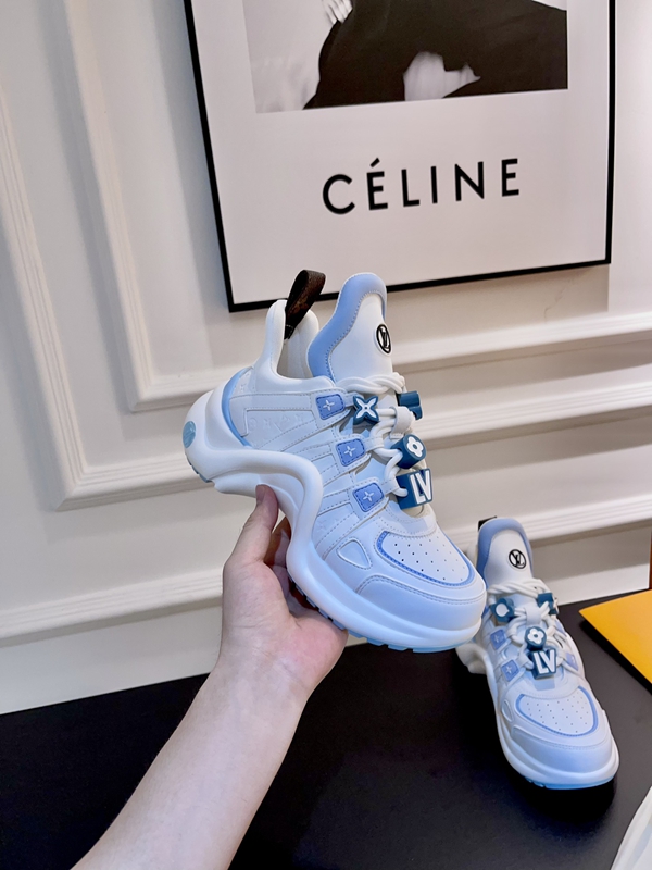 ルイヴィトン靴着用イメージ